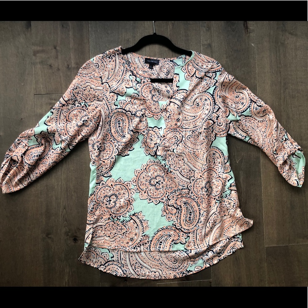Long-sleeved blouse